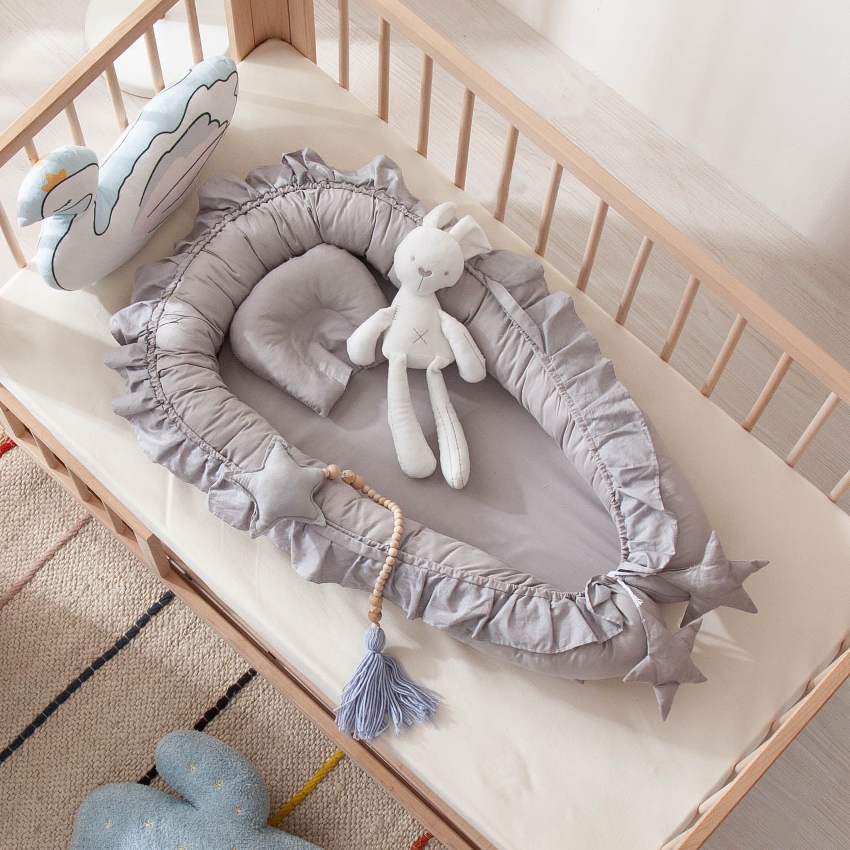 Ruffle Baby Travel Nest Lounger Crib Portable Cocoon Bionic