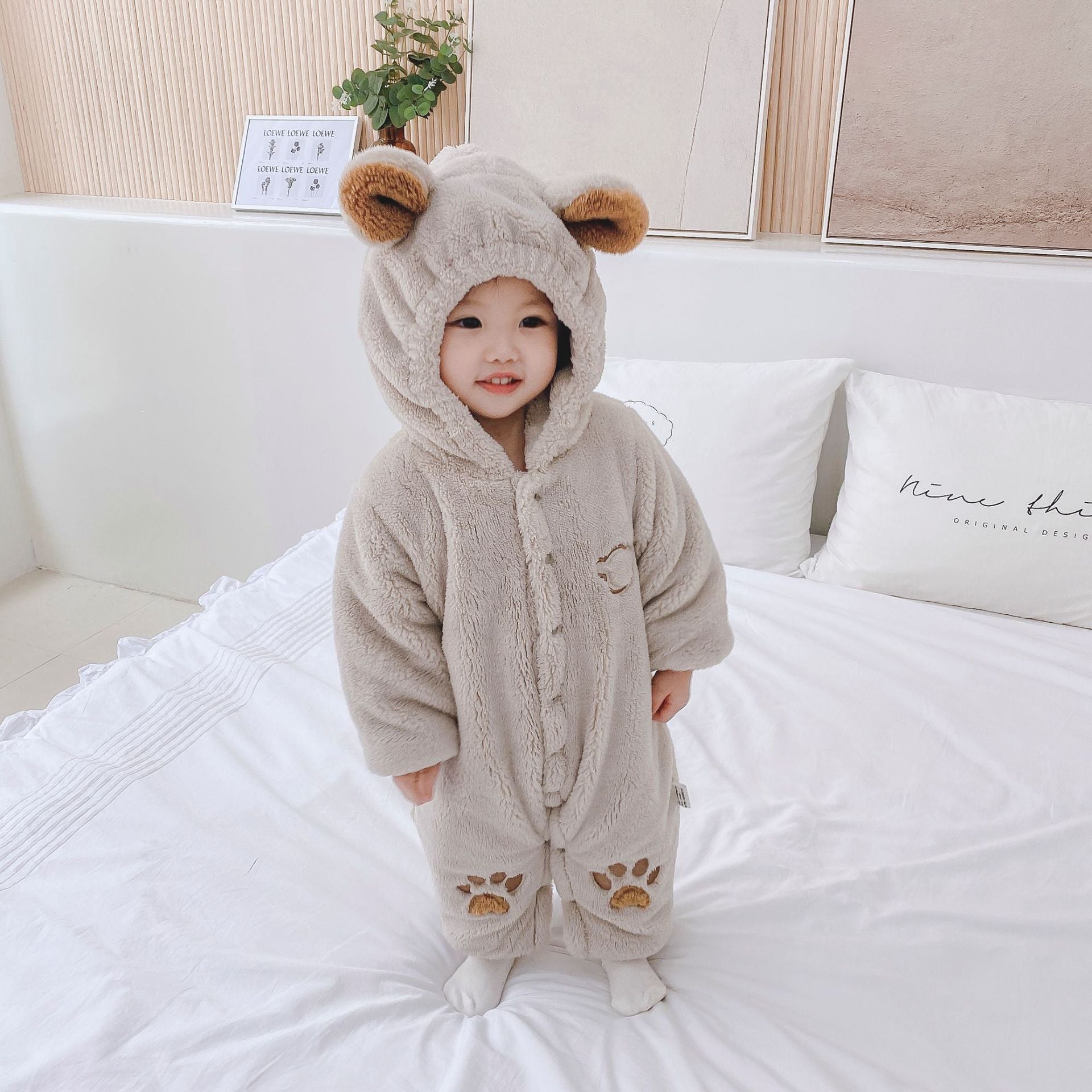 newborn baby's quilted bodysuit Romper for winter outdoor